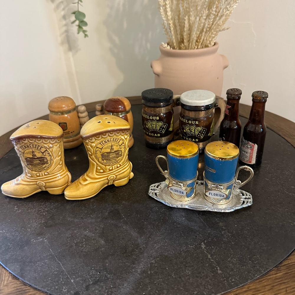 Boot Salt and Pepper Shakers - Yellow - Picture 2 of 6